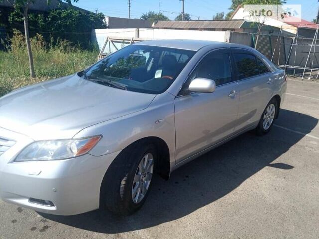 Серый Тойота Камри, объемом двигателя 3.46 л и пробегом 260 тыс. км за 9500 $, фото 1 на Automoto.ua