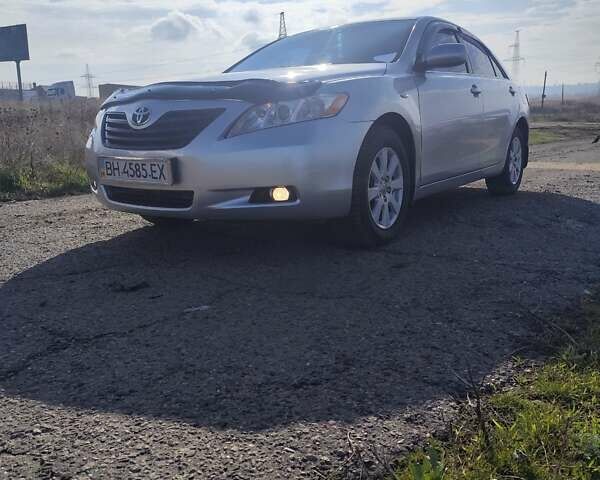 Серый Тойота Камри, объемом двигателя 2.36 л и пробегом 160 тыс. км за 8400 $, фото 1 на Automoto.ua