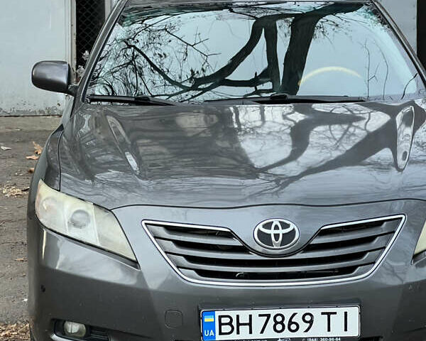 Сірий Тойота Камрі, об'ємом двигуна 3.46 л та пробігом 280 тис. км за 7000 $, фото 1 на Automoto.ua