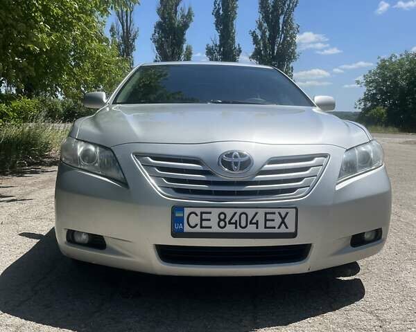 Серый Тойота Камри, объемом двигателя 3.5 л и пробегом 280 тыс. км за 7900 $, фото 1 на Automoto.ua