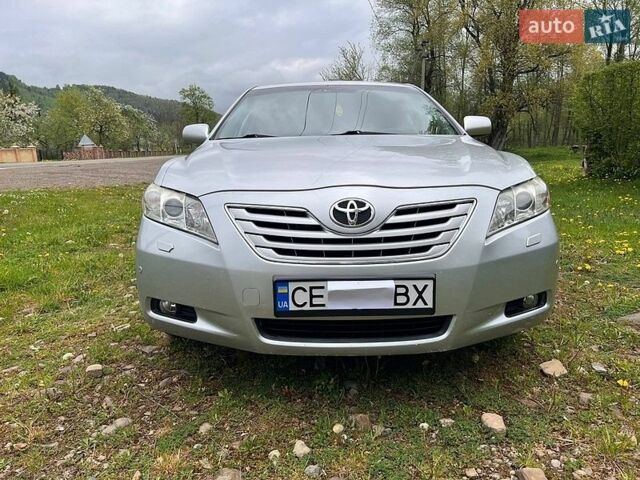 Серый Тойота Камри, объемом двигателя 2.4 л и пробегом 241 тыс. км за 7200 $, фото 1 на Automoto.ua