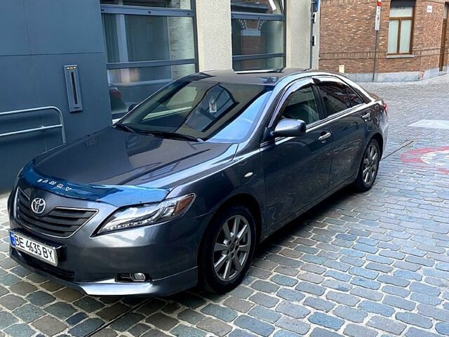 Серый Тойота Камри, объемом двигателя 2.4 л и пробегом 340 тыс. км за 6300 $, фото 1 на Automoto.ua