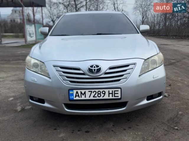 Сірий Тойота Камрі, об'ємом двигуна 2.36 л та пробігом 262 тис. км за 8200 $, фото 1 на Automoto.ua