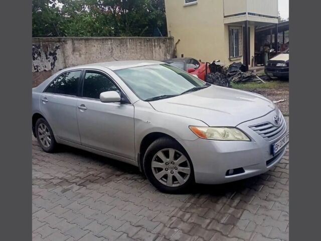 Серый Тойота Камри, объемом двигателя 2.4 л и пробегом 370 тыс. км за 8100 $, фото 1 на Automoto.ua