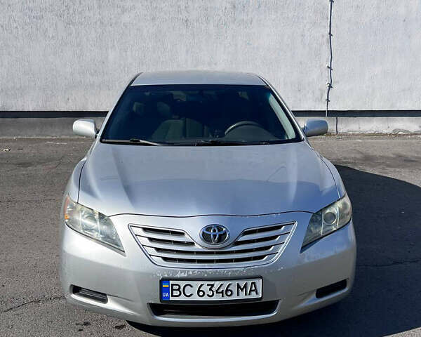 Тойота Камри 2008 в Львове на Automoto.ua Серый Тойота Камри, объемом двигателя 2.4 л и пробегом 327 тыс. км за 7300 $, фото 1 на Automoto.ua