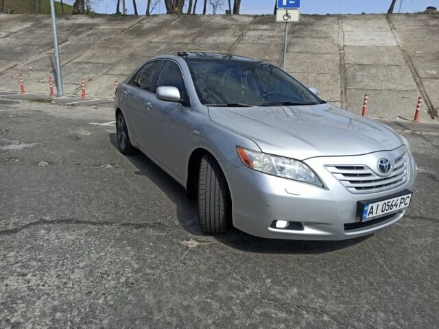 Серый Тойота Камри, объемом двигателя 3.5 л и пробегом 334 тыс. км за 9950 $, фото 1 на Automoto.ua