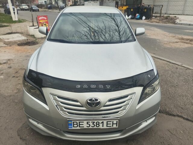 Серый Тойота Камри, объемом двигателя 2.4 л и пробегом 293 тыс. км за 7900 $, фото 1 на Automoto.ua