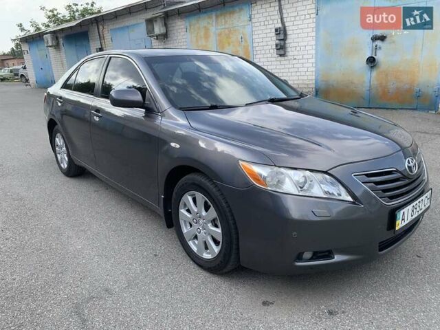 Серый Тойота Камри, объемом двигателя 3.5 л и пробегом 264 тыс. км за 8700 $, фото 1 на Automoto.ua