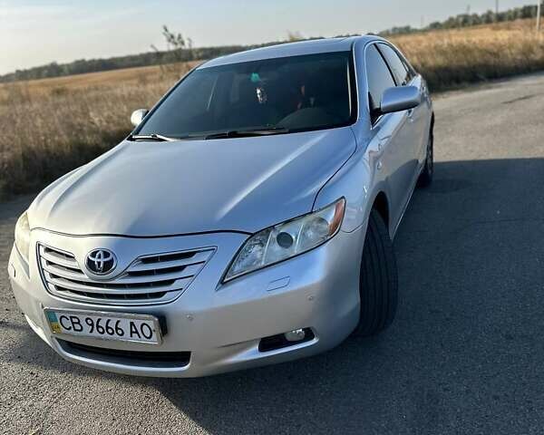 Серый Тойота Камри, объемом двигателя 2.36 л и пробегом 228 тыс. км за 8400 $, фото 1 на Automoto.ua