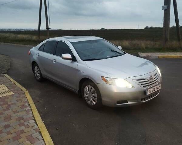 Сірий Тойота Камрі, об'ємом двигуна 2.4 л та пробігом 133 тис. км за 6000 $, фото 1 на Automoto.ua