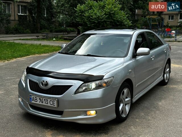 Сірий Тойота Камрі, об'ємом двигуна 2.36 л та пробігом 240 тис. км за 7600 $, фото 1 на Automoto.ua
