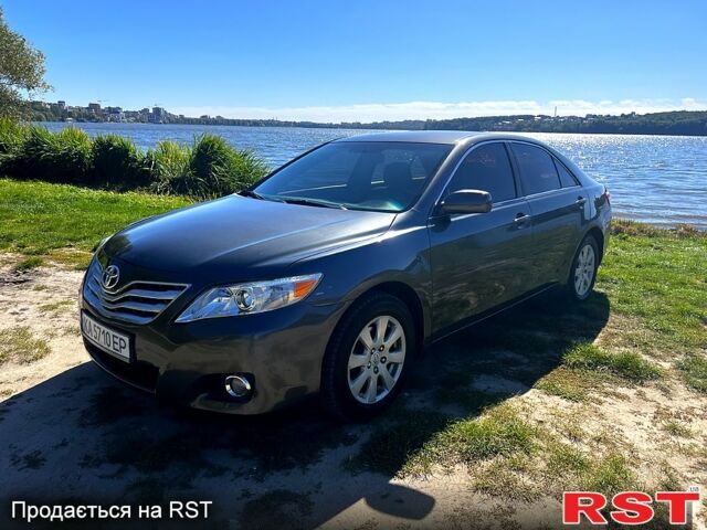 Тойота Камри 2009 в Тернополе на Automoto.ua Серый Тойота Камри, объемом двигателя 2.5 л и пробегом 0 тыс. км за 7900 $, фото 1 на Automoto.ua