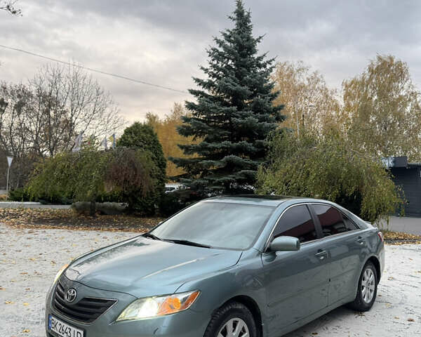 Тойота Камри 2009 в Ровно на Automoto.ua Серый Тойота Камри, объемом двигателя 3.46 л и пробегом 286 тыс. км за 7650 $, фото 1 на Automoto.ua