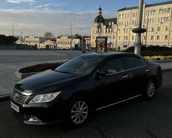 Серый Тойота Камри, объемом двигателя 2.49 л и пробегом 155 тыс. км за 12500 $, фото 1 на Automoto.ua