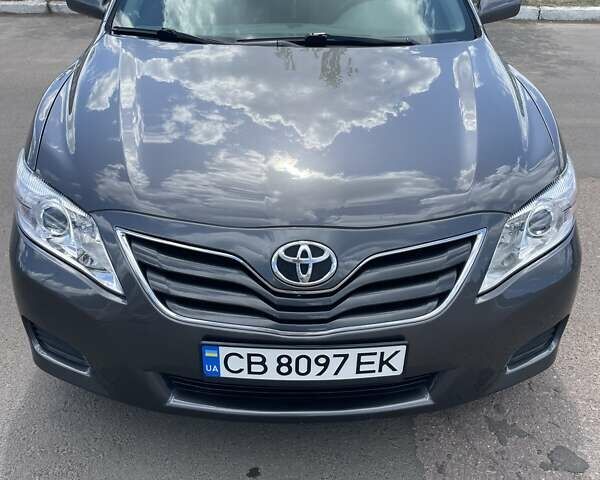 Серый Тойота Камри, объемом двигателя 2.49 л и пробегом 145 тыс. км за 11400 $, фото 1 на Automoto.ua