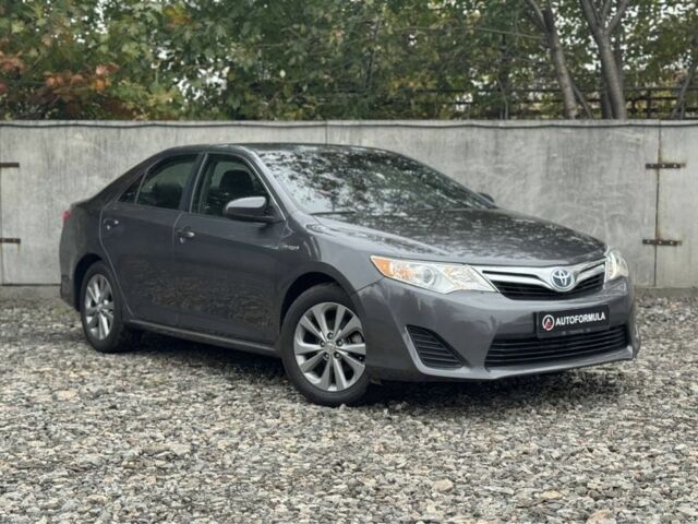 Сірий Тойота Камрі, об'ємом двигуна 2.5 л та пробігом 268 тис. км за 10990 $, фото 1 на Automoto.ua