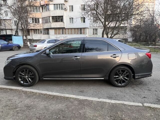 Сірий Тойота Камрі, об'ємом двигуна 2.5 л та пробігом 280 тис. км за 9300 $, фото 1 на Automoto.ua