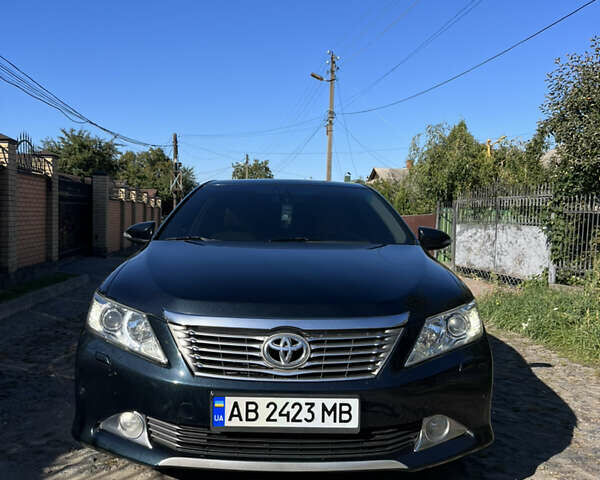 Сірий Тойота Камрі, об'ємом двигуна 3.5 л та пробігом 238 тис. км за 15400 $, фото 1 на Automoto.ua