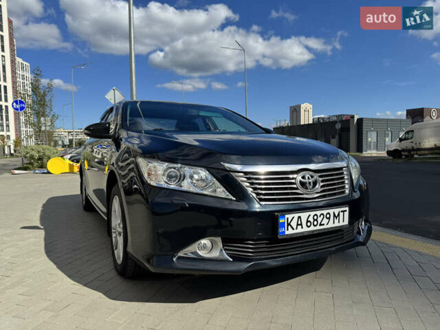 Сірий Тойота Камрі, об'ємом двигуна 2.49 л та пробігом 220 тис. км за 13700 $, фото 1 на Automoto.ua