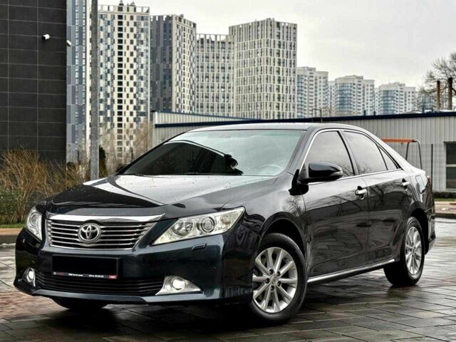 Сірий Тойота Камрі, об'ємом двигуна 2.5 л та пробігом 160 тис. км за 14900 $, фото 1 на Automoto.ua