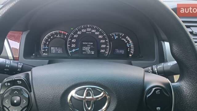Сірий Тойота Камрі, об'ємом двигуна 2.5 л та пробігом 135 тис. км за 13500 $, фото 1 на Automoto.ua