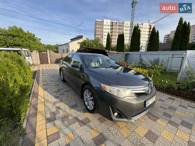 Сірий Тойота Камрі, об'ємом двигуна 2.49 л та пробігом 290 тис. км за 9500 $, фото 1 на Automoto.ua