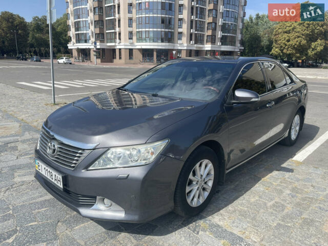 Сірий Тойота Камрі, об'ємом двигуна 2.49 л та пробігом 241 тис. км за 14000 $, фото 1 на Automoto.ua