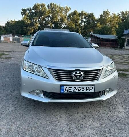 Серый Тойота Камри, объемом двигателя 2.5 л и пробегом 222 тыс. км за 12700 $, фото 1 на Automoto.ua