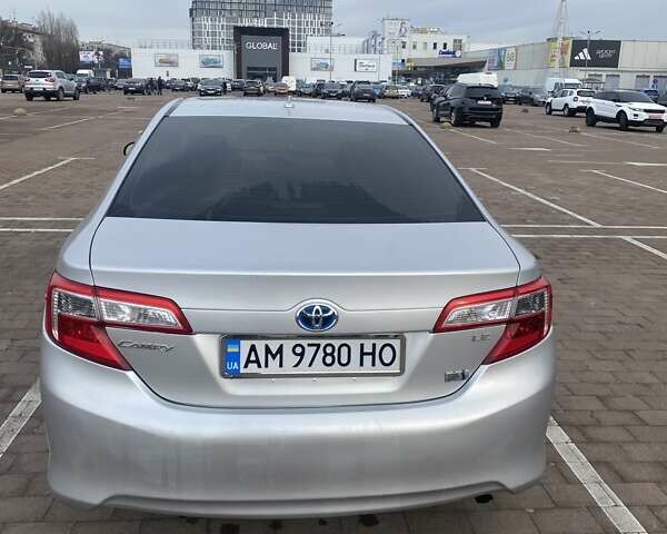 Сірий Тойота Камрі, об'ємом двигуна 2.49 л та пробігом 381 тис. км за 11000 $, фото 1 на Automoto.ua