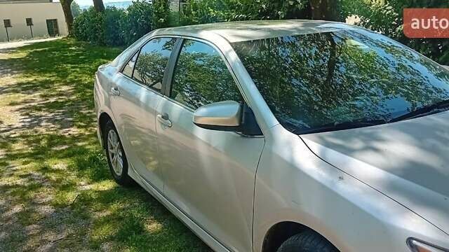 Сірий Тойота Камрі, об'ємом двигуна 2.5 л та пробігом 200 тис. км за 11000 $, фото 1 на Automoto.ua