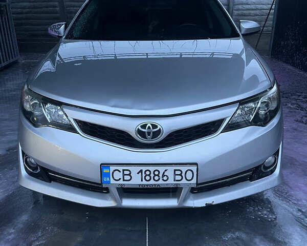 Сірий Тойота Камрі, об'ємом двигуна 2.49 л та пробігом 225 тис. км за 11400 $, фото 1 на Automoto.ua