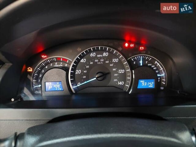 Серый Тойота Камри, объемом двигателя 2.5 л и пробегом 150 тыс. км за 15200 $, фото 1 на Automoto.ua