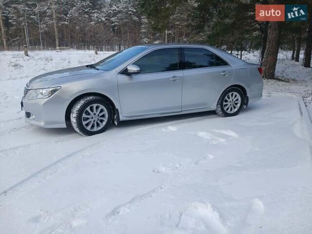 Серый Тойота Камри, объемом двигателя 2.5 л и пробегом 223 тыс. км за 14990 $, фото 1 на Automoto.ua