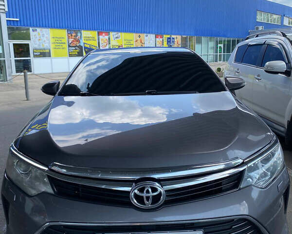 Сірий Тойота Камрі, об'ємом двигуна 2.5 л та пробігом 185 тис. км за 14000 $, фото 1 на Automoto.ua