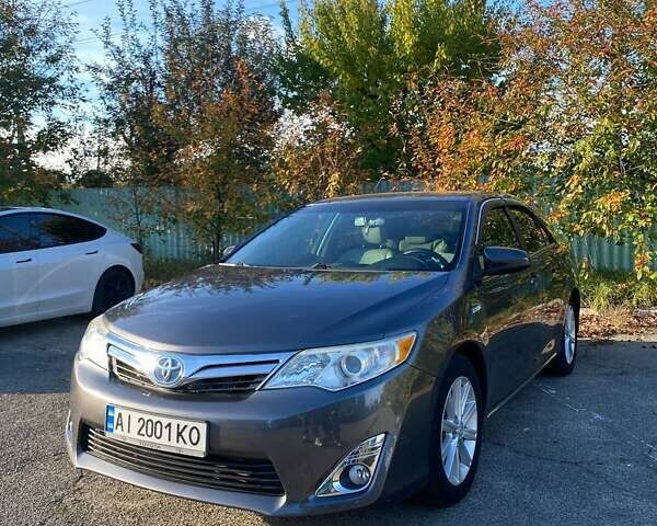 Сірий Тойота Камрі, об'ємом двигуна 2.49 л та пробігом 135 тис. км за 14900 $, фото 1 на Automoto.ua