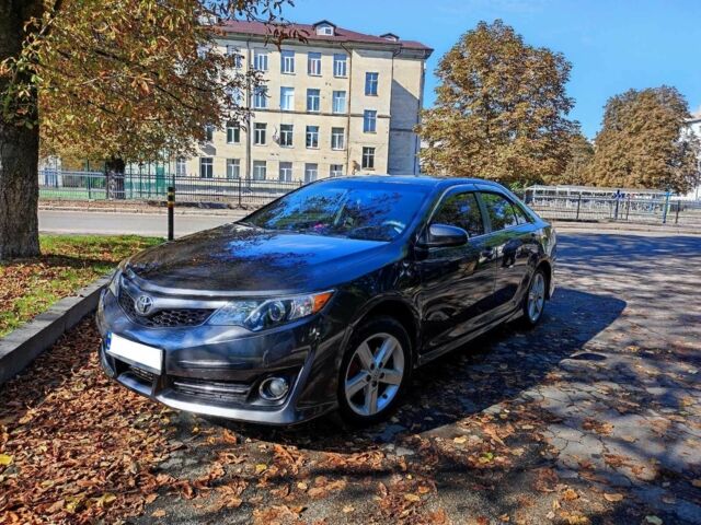 Сірий Тойота Камрі, об'ємом двигуна 2.5 л та пробігом 280 тис. км за 11800 $, фото 1 на Automoto.ua