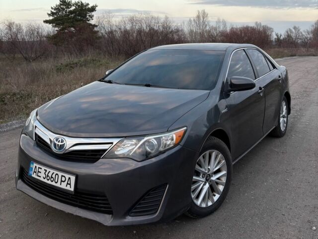 Сірий Тойота Камрі, об'ємом двигуна 2.5 л та пробігом 145 тис. км за 14000 $, фото 1 на Automoto.ua