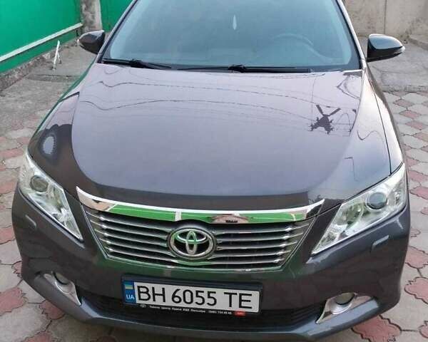 Сірий Тойота Камрі, об'ємом двигуна 2.5 л та пробігом 163 тис. км за 14300 $, фото 1 на Automoto.ua