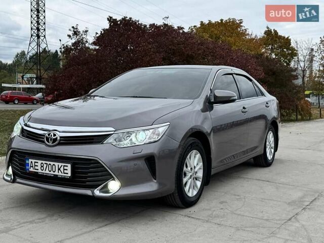 Серый Тойота Камри, объемом двигателя 2.49 л и пробегом 114 тыс. км за 17700 $, фото 1 на Automoto.ua