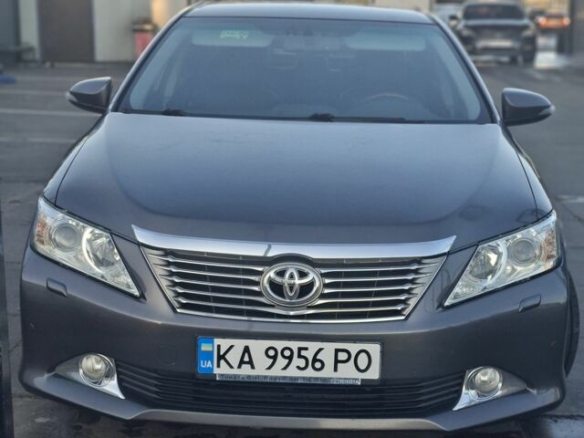 Серый Тойота Камри, объемом двигателя 2.5 л и пробегом 160 тыс. км за 14700 $, фото 1 на Automoto.ua