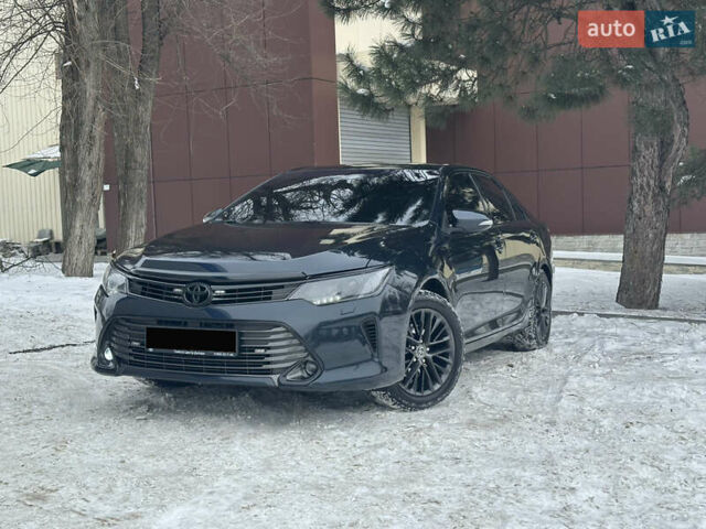 Серый Тойота Камри, объемом двигателя 2.49 л и пробегом 189 тыс. км за 16900 $, фото 1 на Automoto.ua