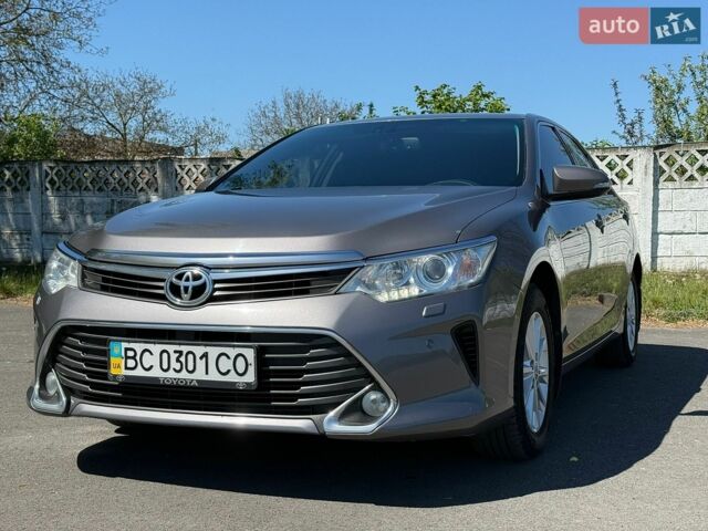 Сірий Тойота Камрі, об'ємом двигуна 2.49 л та пробігом 193 тис. км за 14950 $, фото 1 на Automoto.ua