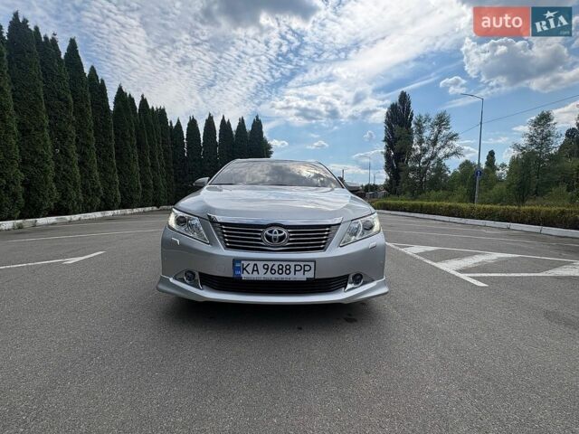 Сірий Тойота Камрі, об'ємом двигуна 2.49 л та пробігом 170 тис. км за 15500 $, фото 1 на Automoto.ua