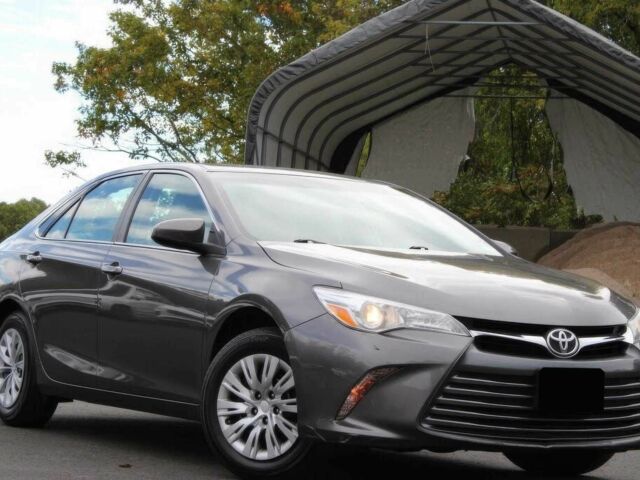 Тойота Камри 2015 в Житомире на Automoto.ua Серый Тойота Камри, объемом двигателя 2.5 л и пробегом 77 тыс. км за 8000 $, фото 1 на Automoto.ua