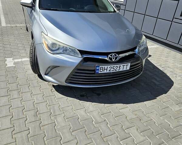 Серый Тойота Камри, объемом двигателя 2.5 л и пробегом 165 тыс. км за 12500 $, фото 1 на Automoto.ua