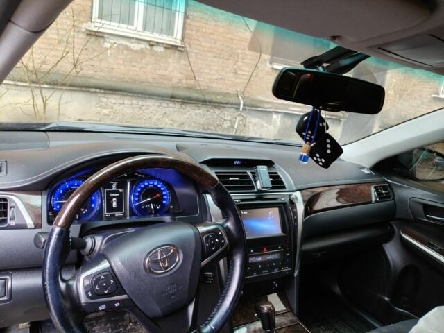 Сірий Тойота Камрі, об'ємом двигуна 2.5 л та пробігом 200 тис. км за 18000 $, фото 1 на Automoto.ua