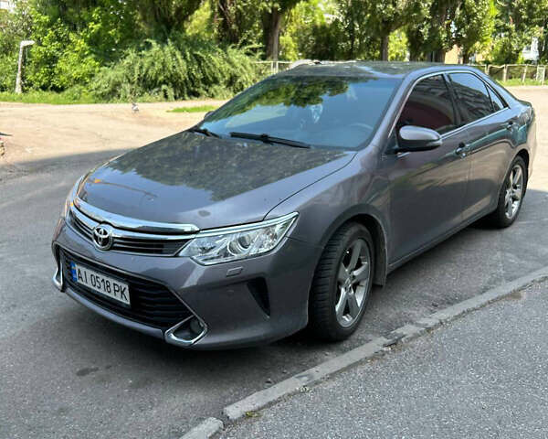 Сірий Тойота Камрі, об'ємом двигуна 2.49 л та пробігом 192 тис. км за 16000 $, фото 1 на Automoto.ua
