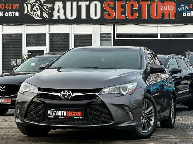 Серый Тойота Камри, объемом двигателя 2.5 л и пробегом 161 тыс. км за 13300 $, фото 1 на Automoto.ua