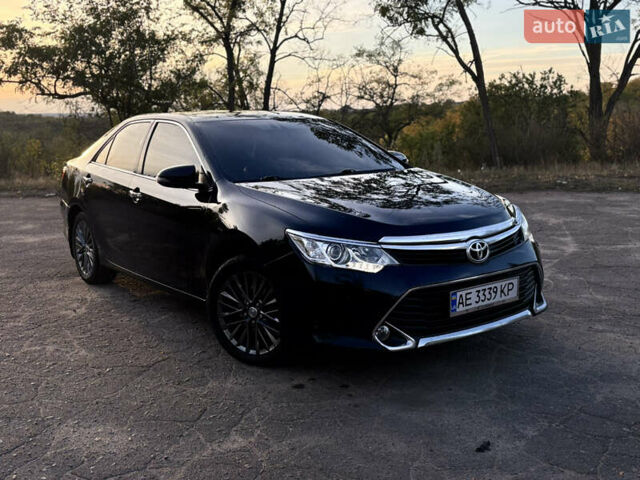 Серый Тойота Камри, объемом двигателя 2.49 л и пробегом 200 тыс. км за 18500 $, фото 1 на Automoto.ua
