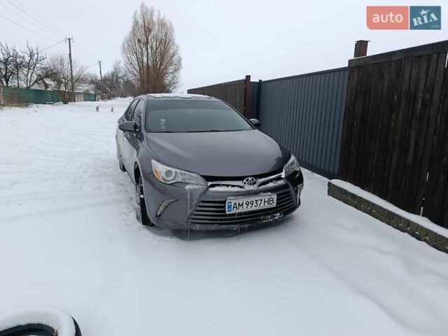 Сірий Тойота Камрі, об'ємом двигуна 2.49 л та пробігом 297 тис. км за 12700 $, фото 1 на Automoto.ua